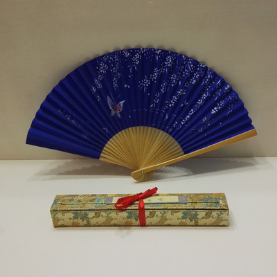 重庆荣昌折扇8寸女扇丝绸手绘花雨赠送外宾礼品