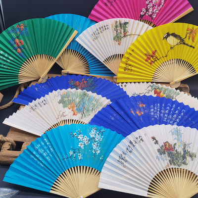 重慶榮昌折扇7寸女扇絲綢手繪梅花1贈(zèng)送外賓禮品